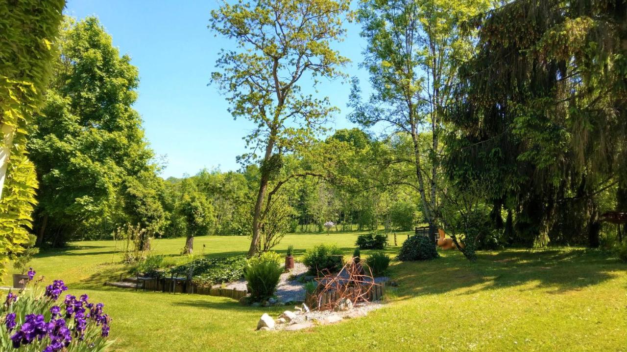 Domaine De L'Olifant Panzió Champanges Kültér fotó